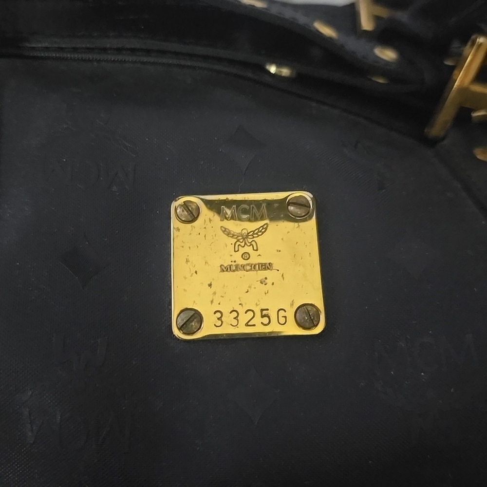 MCM Boston Black & Gold Nylon Weekender (STRAP/LUGGAGE TAG)(EUC)(COA)✨️🖤✨️ - Picture 8 of 13